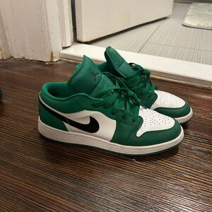 Air Jordan 1 Low “Pine Green”